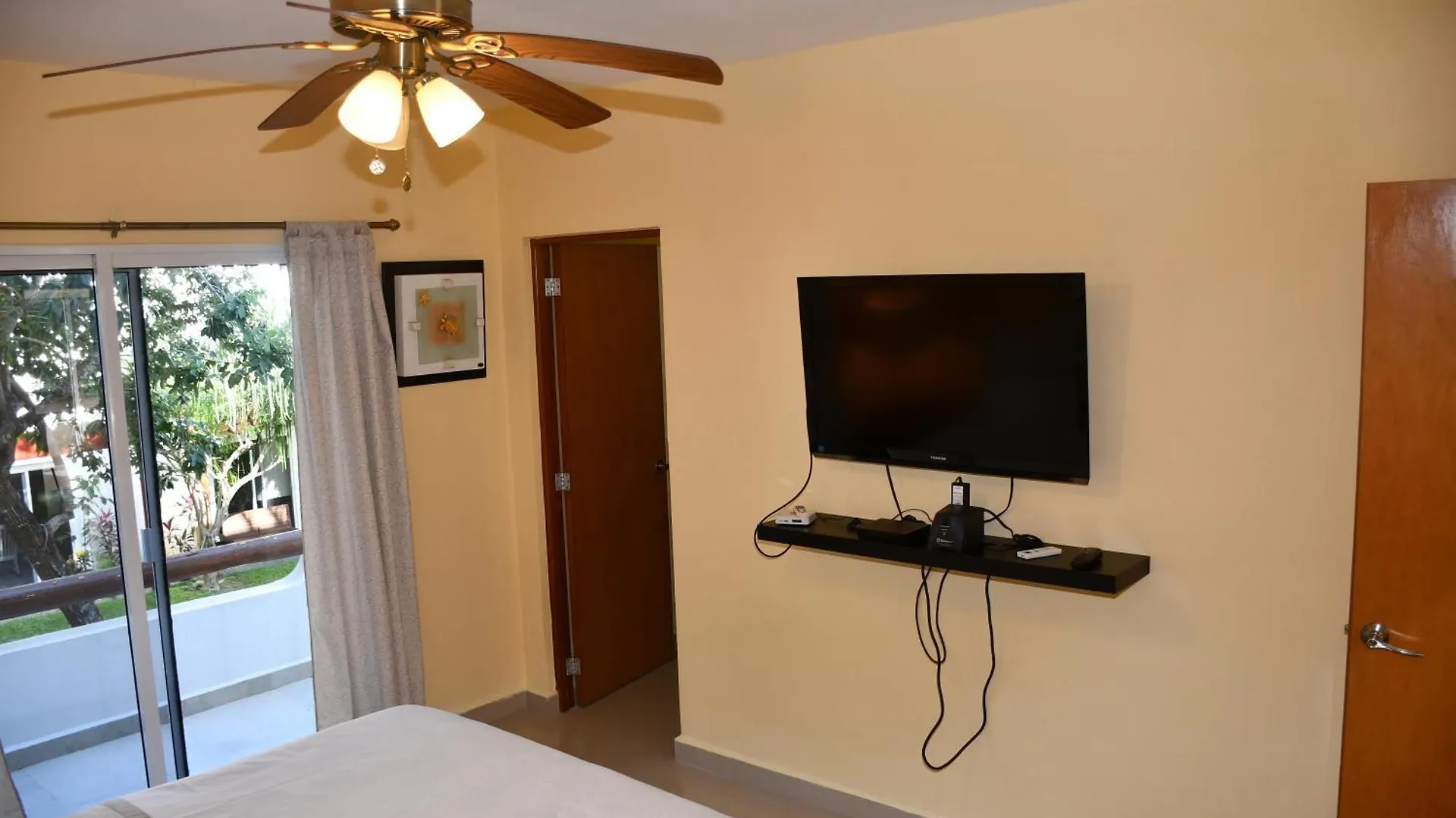 Casa Sol 3 & 4 Bedroom Villa With Swimming Pool Close To The Beach Playa del Carmen