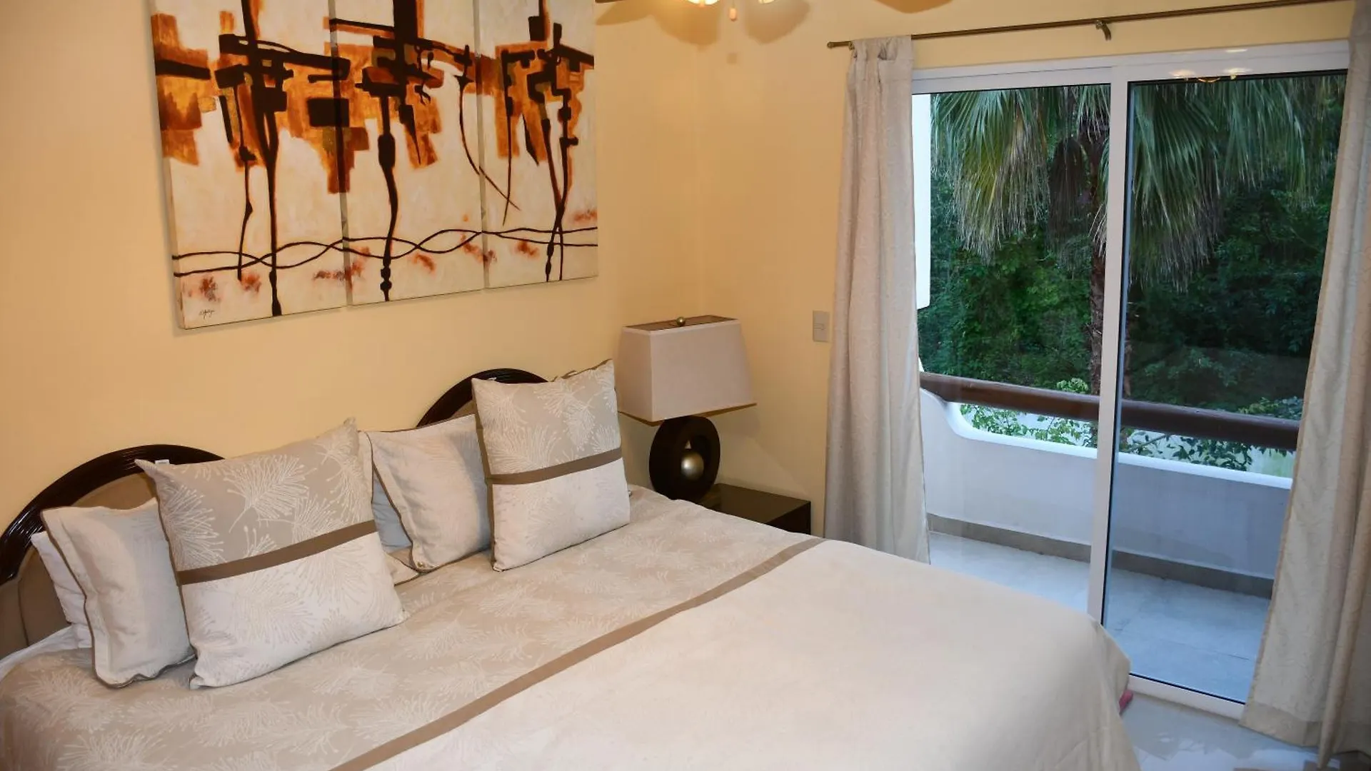 Casa Sol 3 & 4 Bedroom Villa With Swimming Pool Close To The Beach Playa del Carmen Mexico