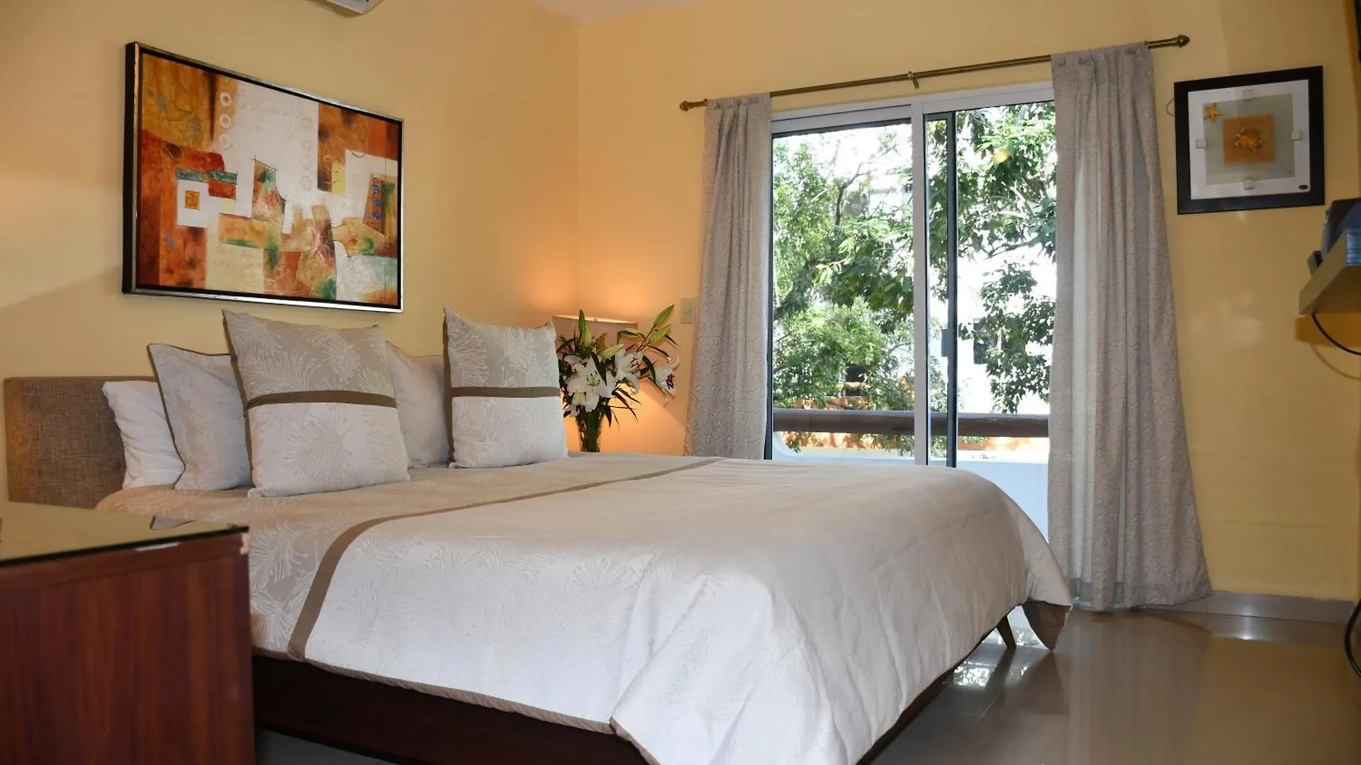 Casa Sol 3 & 4 Bedroom Villa With Swimming Pool Close To The Beach Playa del Carmen