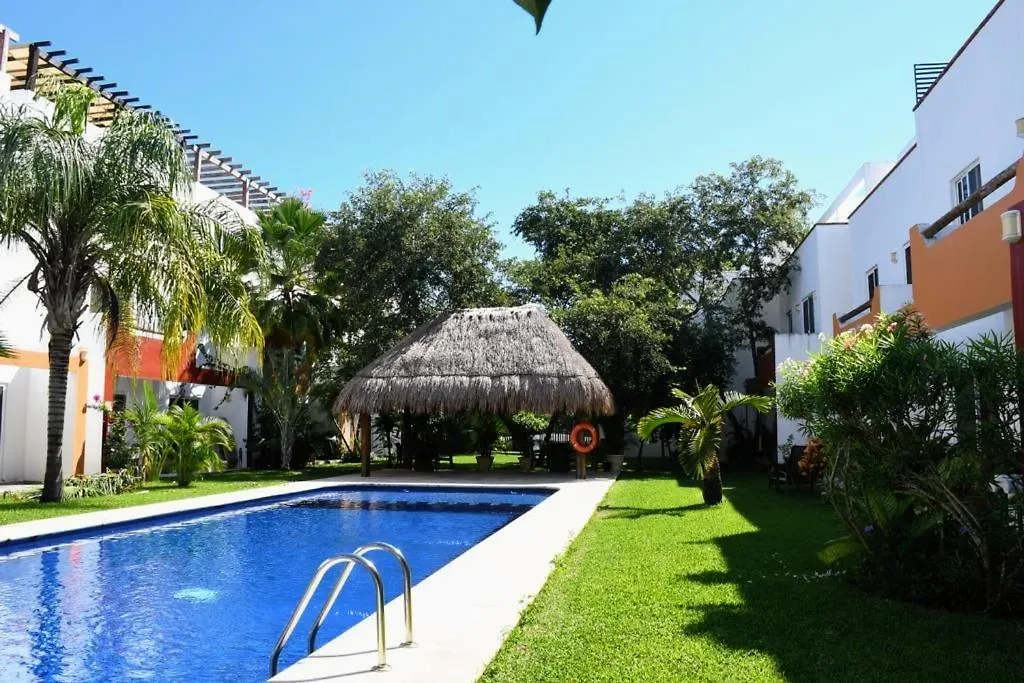 Casa Sol 3 & 4 Bedroom Villa With Swimming Pool Close To The Beach Playa del Carmen