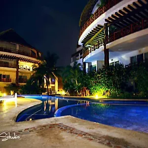 Apartment Quadra Deluxe Mamitas Zone! By Yeah, Playa del Carmen