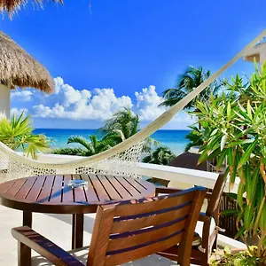 4* מלון Playa Palms